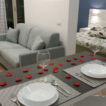 La Mongolfiera Apartment เนเปิลส์ ภายนอก รูปภาพ