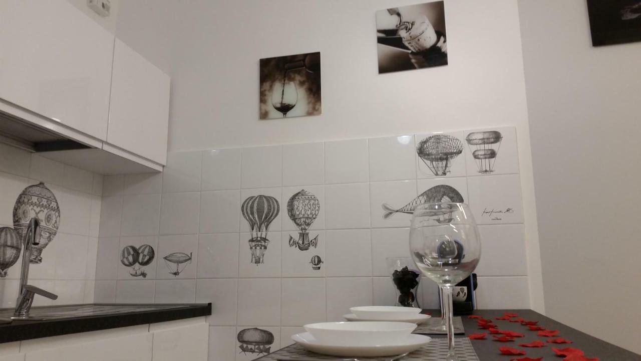 La Mongolfiera Apartment เนเปิลส์ ภายนอก รูปภาพ